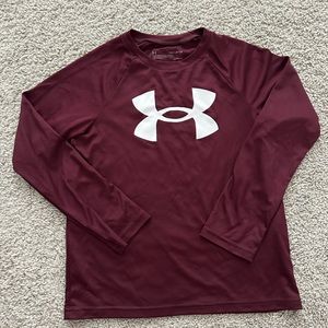 Under Armour Boys LongSleeve Shirt YSM- Maroon